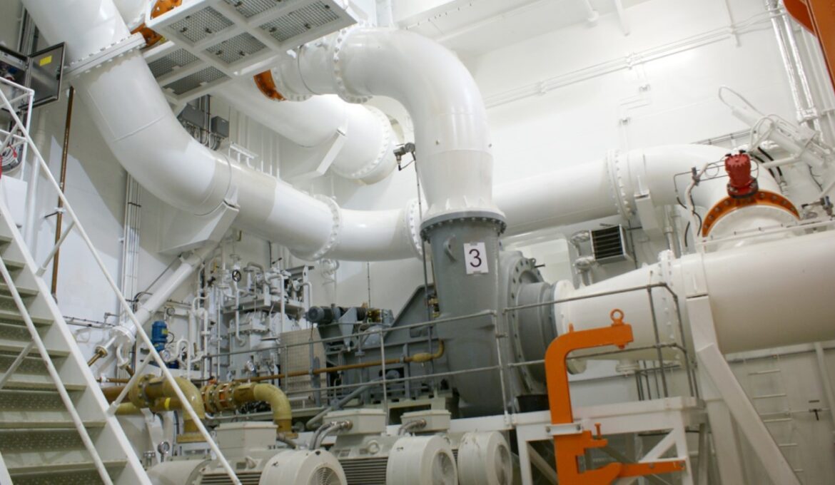 Vessel piping systems